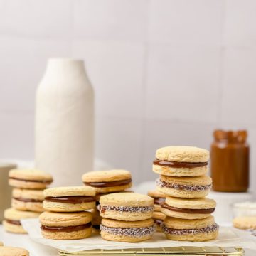Alfajores Fursecuri Fragede cu Dulce de Leche
