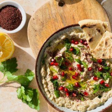 mutabbal salată de vinete libaneza cu rodii si iaurt